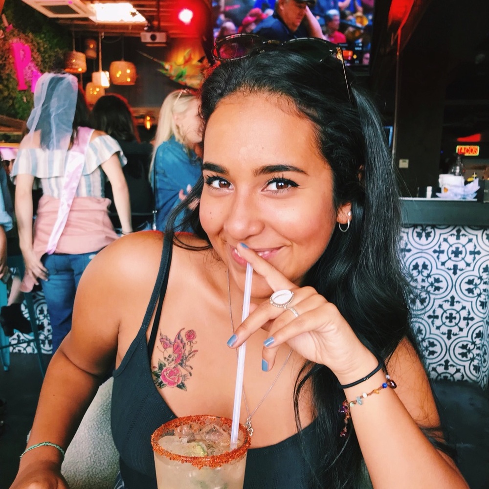 Meet your Posher, Alexis